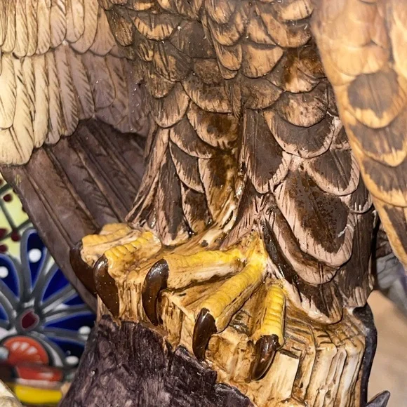 Andrea By Sadek Majestic Bald Eagle Figurine - Picture 6 of 13